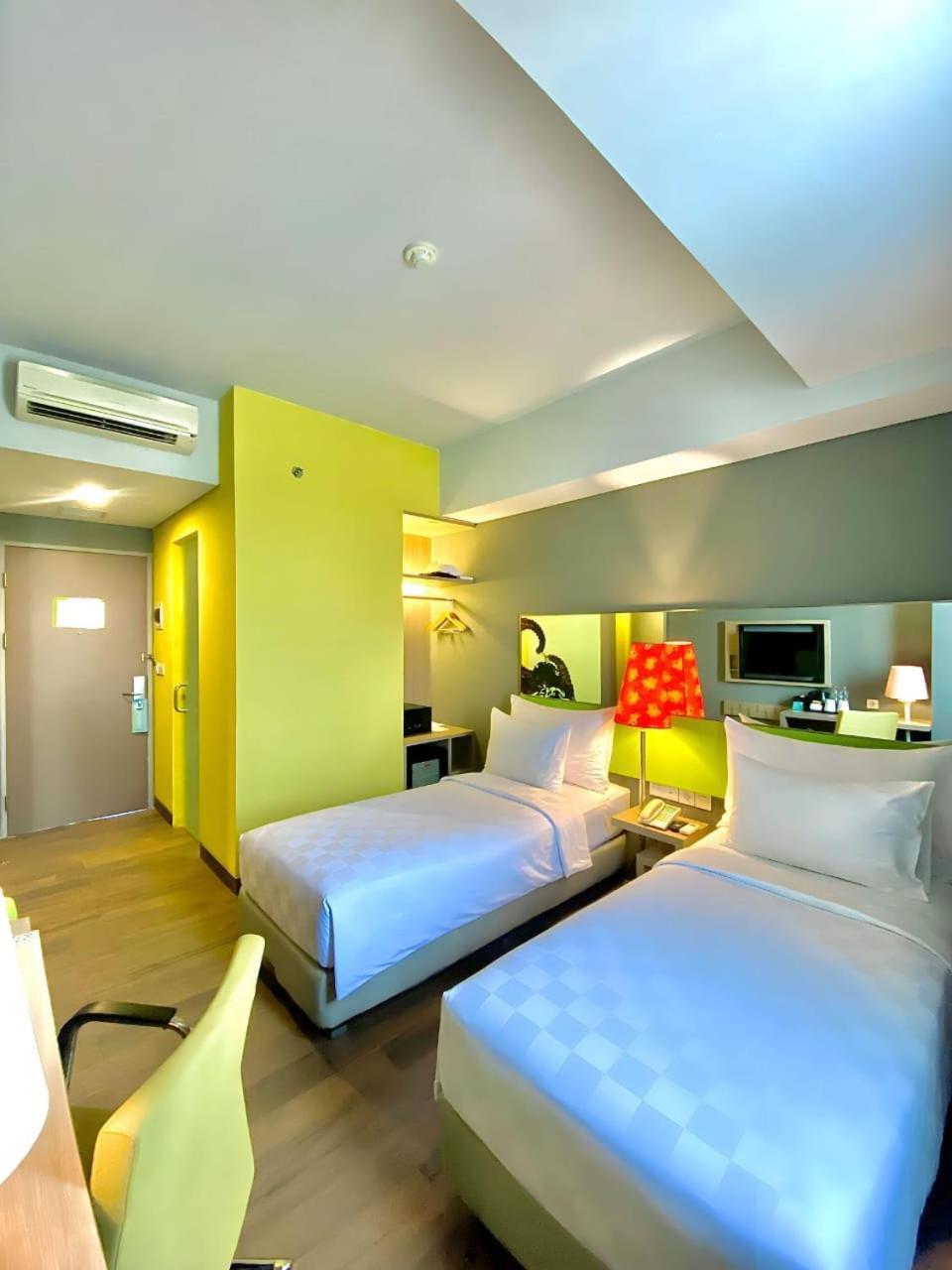 Khas Gresik Hotel Exterior foto